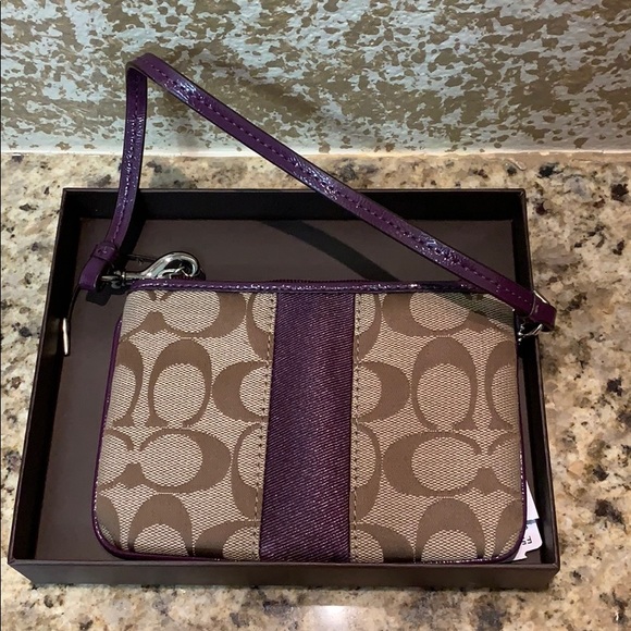 Coach wristlet - Picture 3 of 6